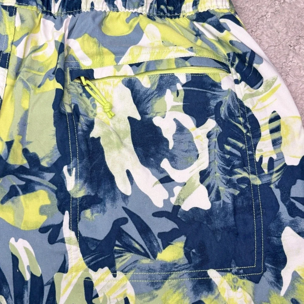 The North Face Shorts Mens Large Blue Green Floral‎ Camo Class V Pull-On